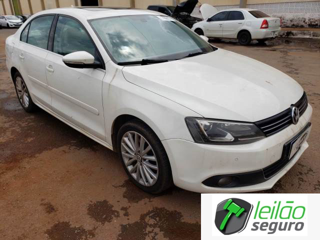 LOTE 007 VOLKSWAGEN/JETTA HIGHLINE 2.0 16V TSI 2012