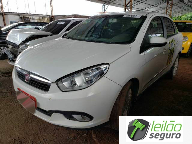 LOTE 016 - FIAT GRAND SIENA ESSENCE 1.6 16V E.TORQ