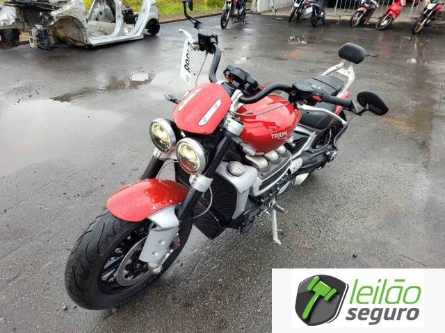 LOTE 019 - TRIUMPH ROCKET 3 R 2500 