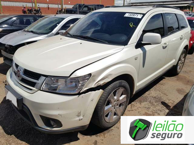 LOTE 0027 - FIAT FREEMONT PRECISION 2.4 16V DUAL VVT