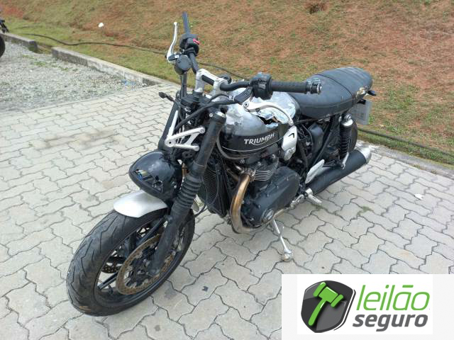 LOTE 019 - TRIUMPH SPEED TWIN 1200 